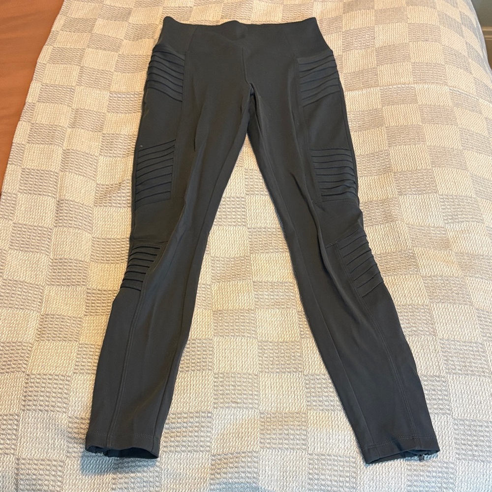 Athleta gray Leggings with Ribbed Detail